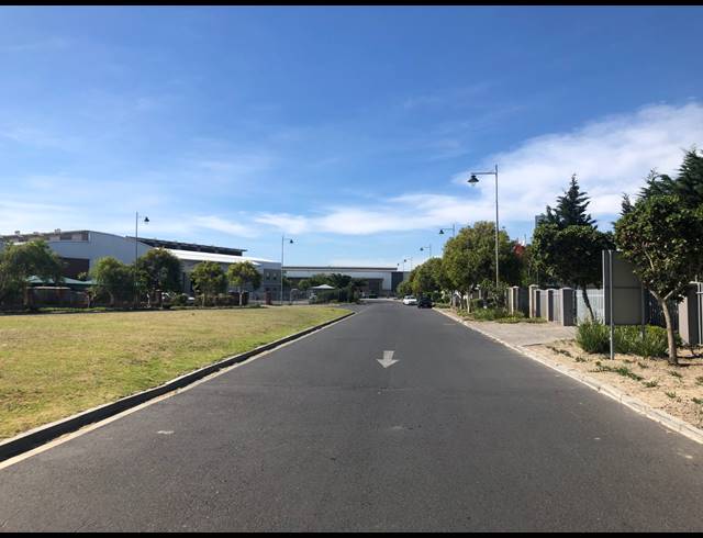 1,890M² WAREHOUSE TO LET IN AIRPORT INDUSTRIA